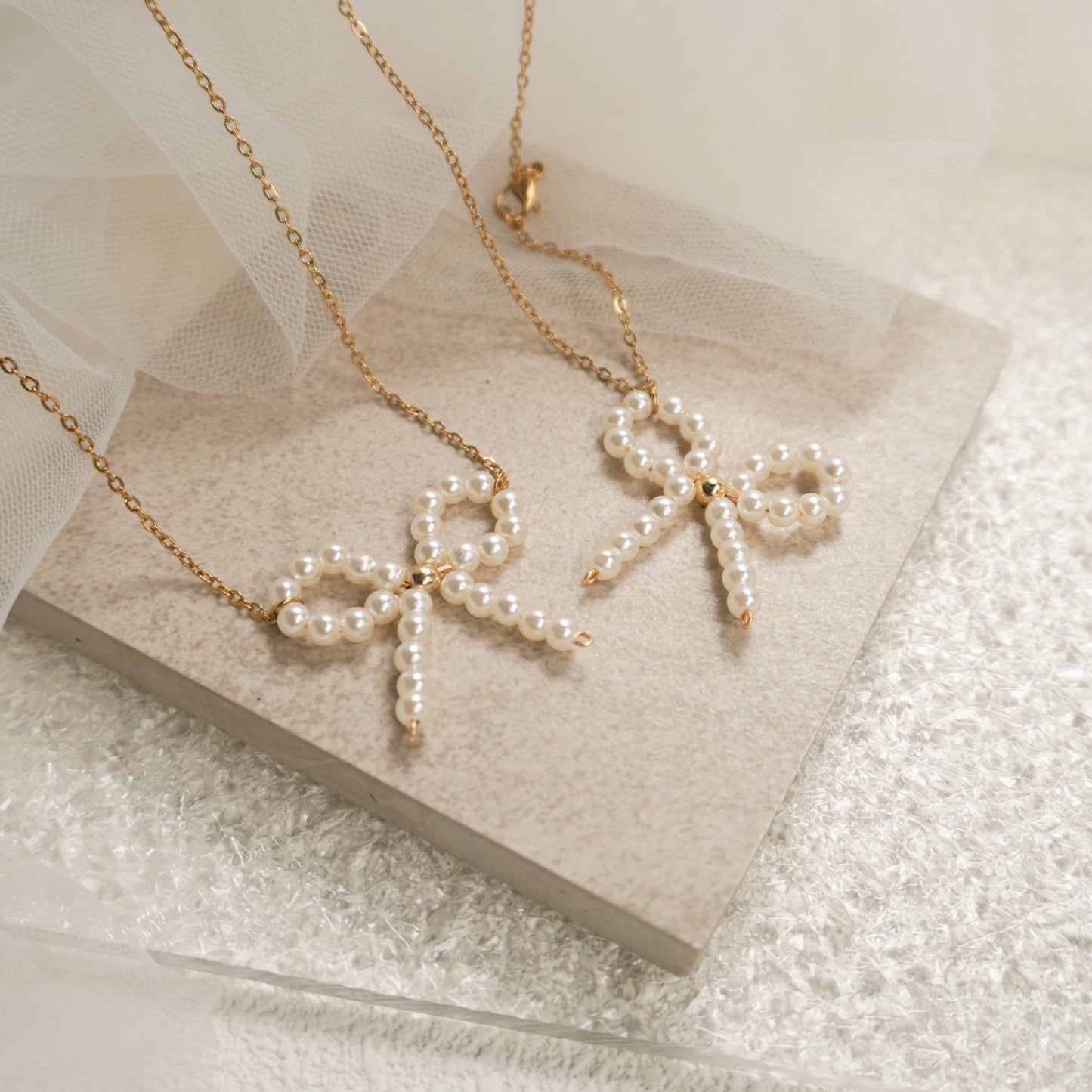 Bow Necklace