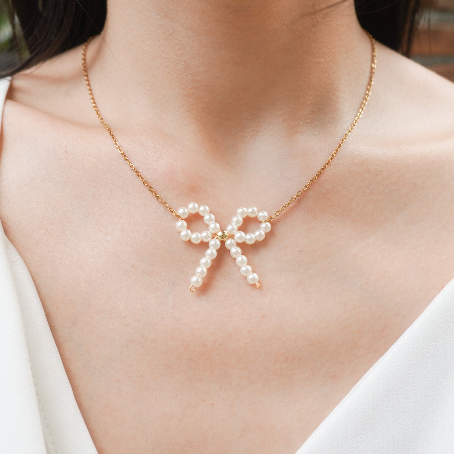 Bow Necklace