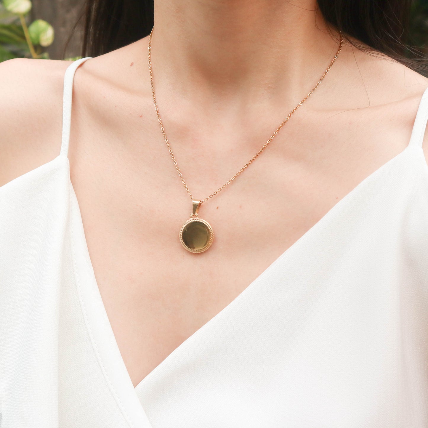 Round Pendant Necklace