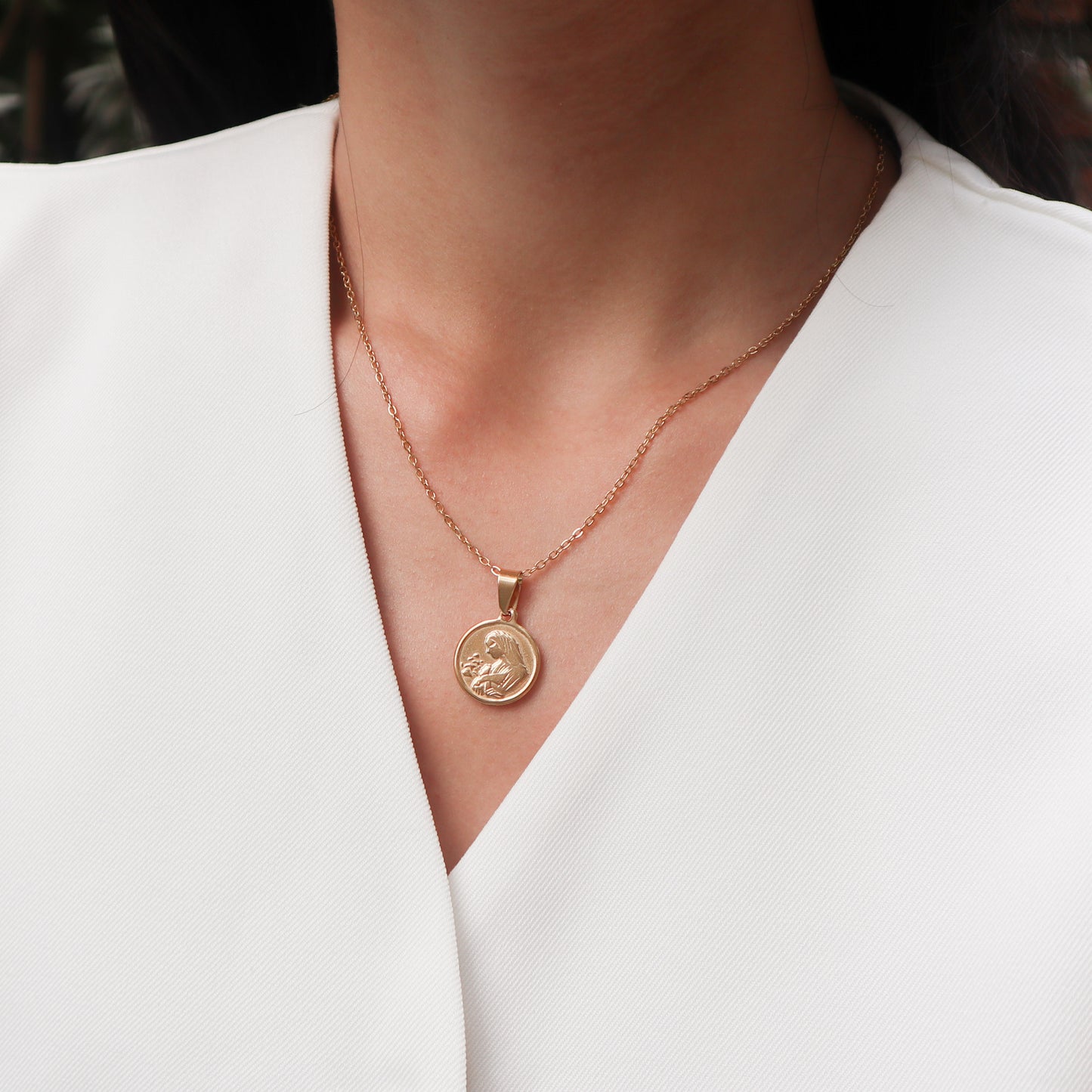 Mary Necklace