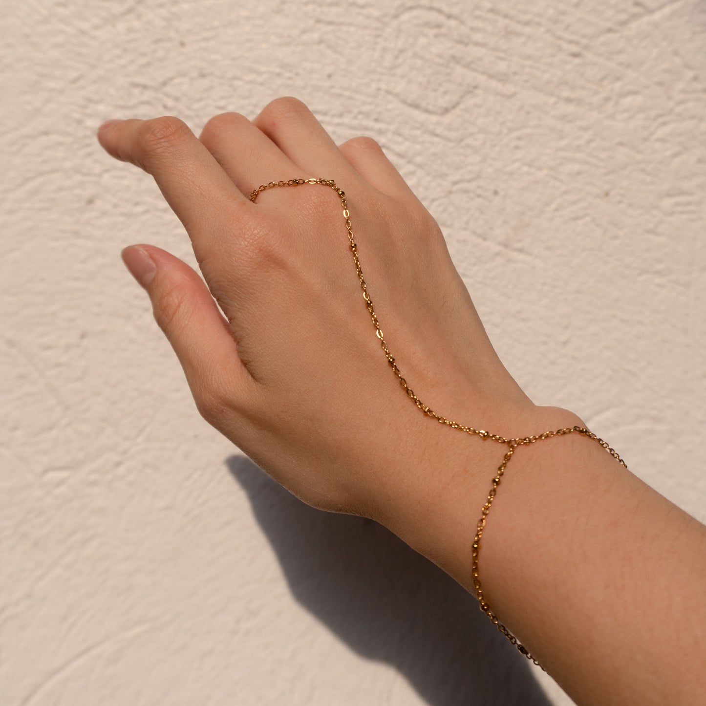 Sera Hand Chain